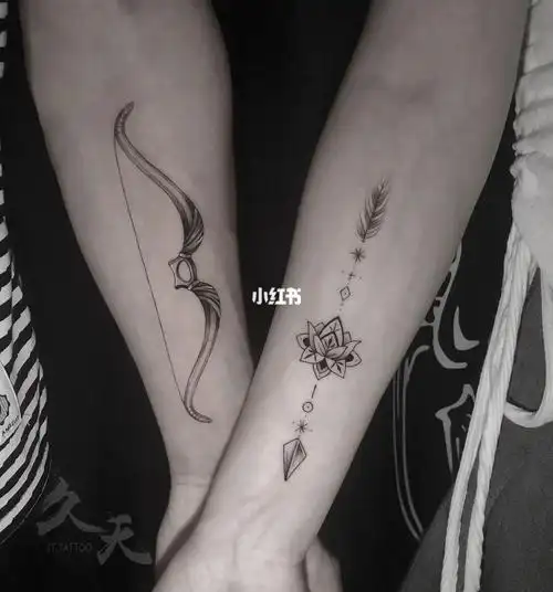 夫妻档纹了一对纹身