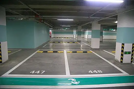地下停车场图片