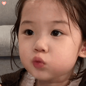 萌娃金雪表情包动图吃播雪雪胖脸特效更可爱了哈哈