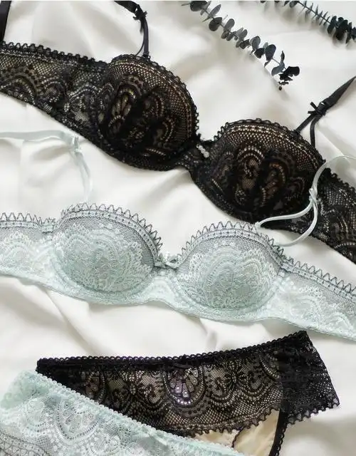 俞兆林新品文胸性感钢圈上托小胸聚拢薄款超薄蕾丝少女内衣套装透明大