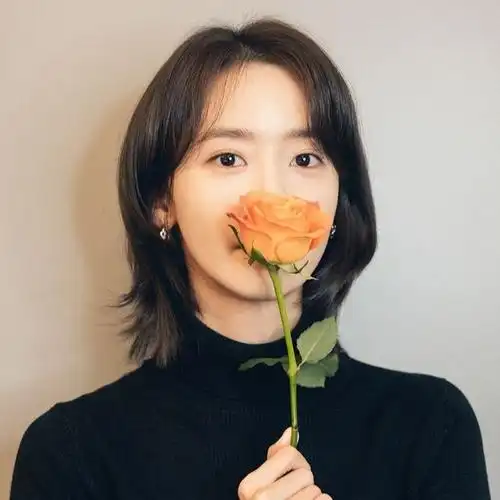 段艺璇 is the one.