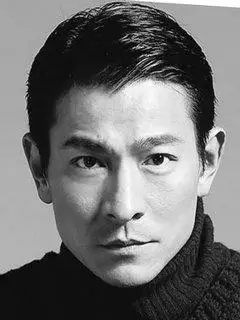 就是完全搞成黑白的(注意了,连灰都不要)老师说是把明暗度调一下,但我