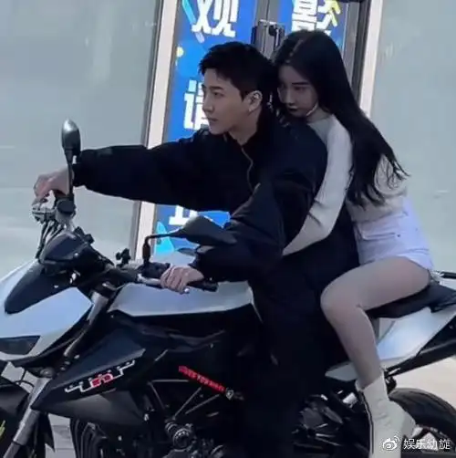 也听过一些知名的网红艺人,像韩国的潘南奎和王思聪花重金挖掘的