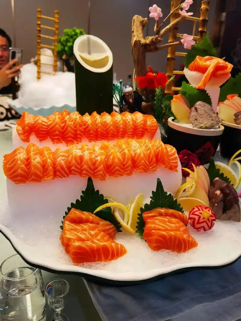 超豪华的海鲜大餐#好朋友的生日宴会 - 抖音