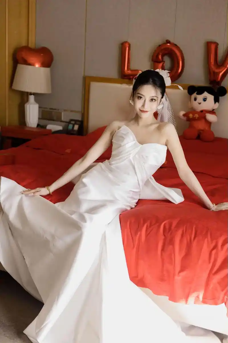 婚礼哇塞出息了,我拍到明星了,大家康康这是不是张天爱#爱情 - 抖音