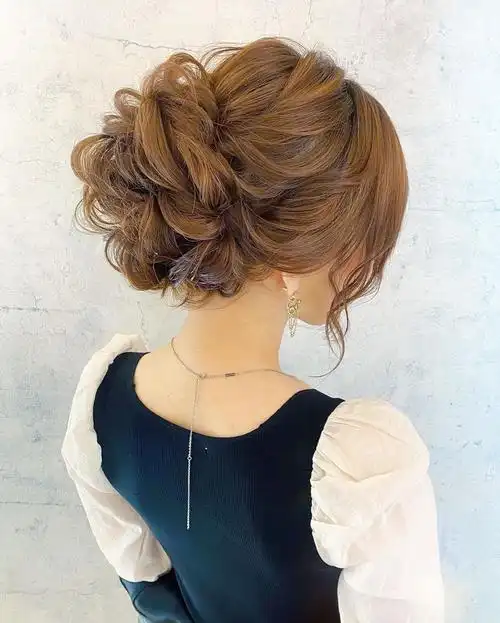 从短到长女发18款,推边短发很利落,烫发扎发真时尚