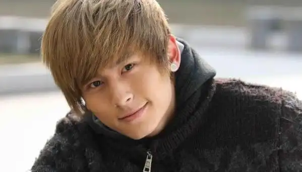 新晋古装男神张哲瀚的低调成名史以及他饰演过的经典角色