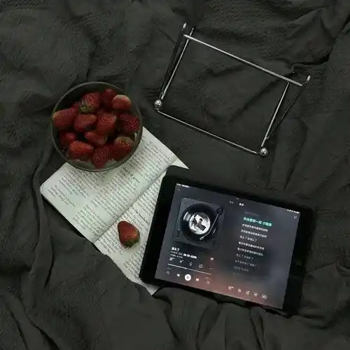 背景图 | 超爱这组高级ins背景图