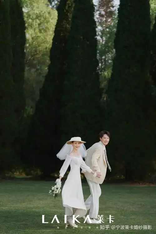 森系外景婚纱照这样拍真的让人心动不已