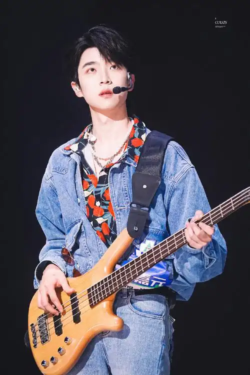 张嘉元成团出道一周年快乐##张嘉元