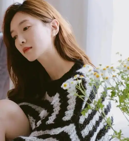 回顾女神江疏影被王传君说是平庸的美女一手好牌打的稀烂