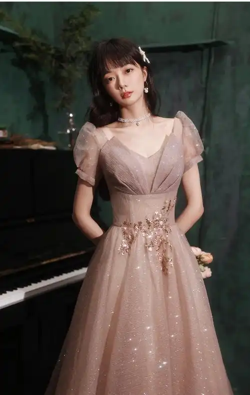 妍汀洛高端敬酒晚礼服2022新款成人轻奢小众感订婚艺考伴娘主持长裙酒