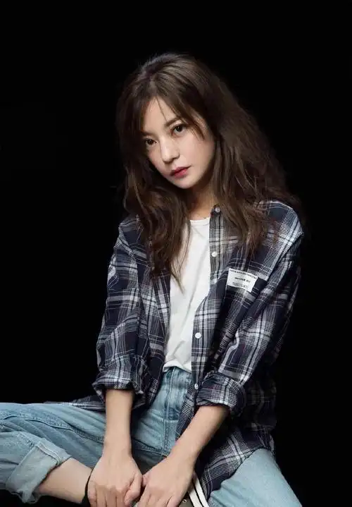 张哲瀚事件后,赵薇求生欲满满,微博一个举动就能看出