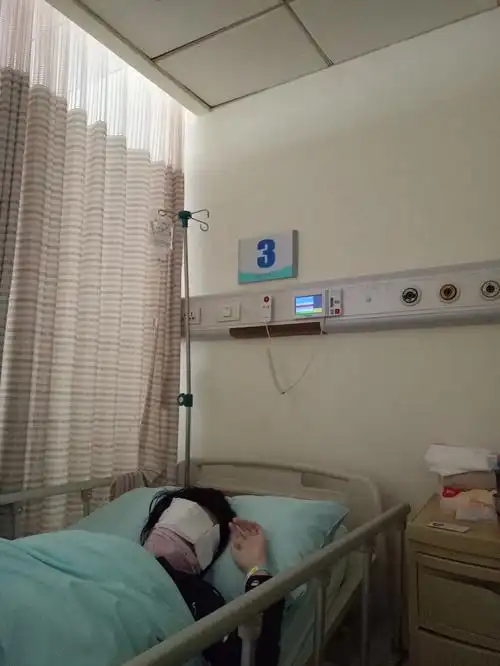 花季少女杨智娴身患恶疾致使右眼肿大危在旦夕