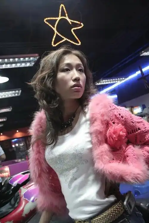 喜剧 /a>电影《 a target="_blank" href="/item/疯狂的石头/6420"