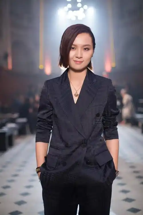 坎坷的周笔畅:38岁没有谈过恋爱,却被父母疯狂催婚,她恨嫁吗?