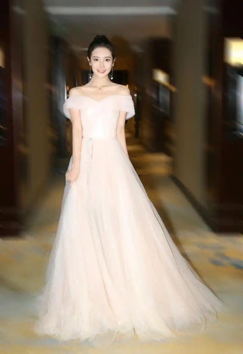 明星写真美图|赖雨濛