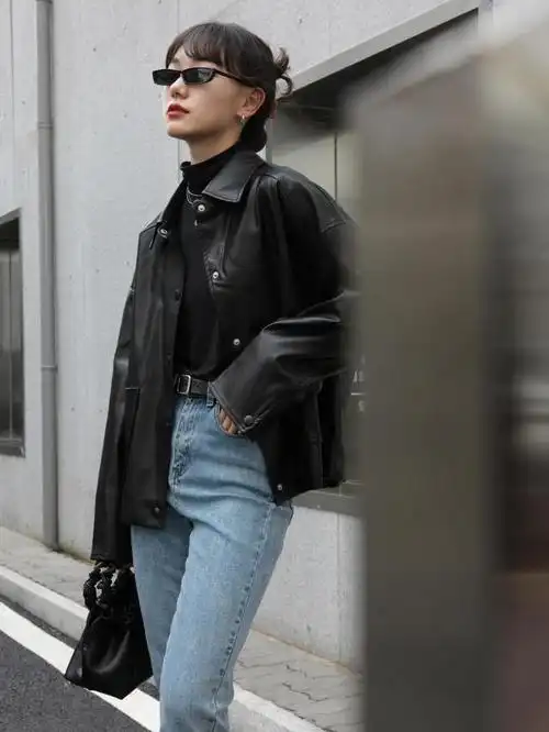 冬日不能缺的霸气穿搭,熟女不能少的皮衣搭配,化身女王就看它.