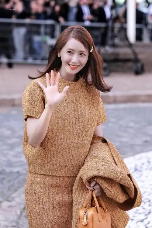 林允儿电影2点的约会##愚人节站姐团建