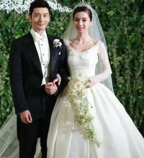 杨颖更爱陈伟霆还是黄晓明(杨颖黄晓明陈伟霆同台)-天晟网