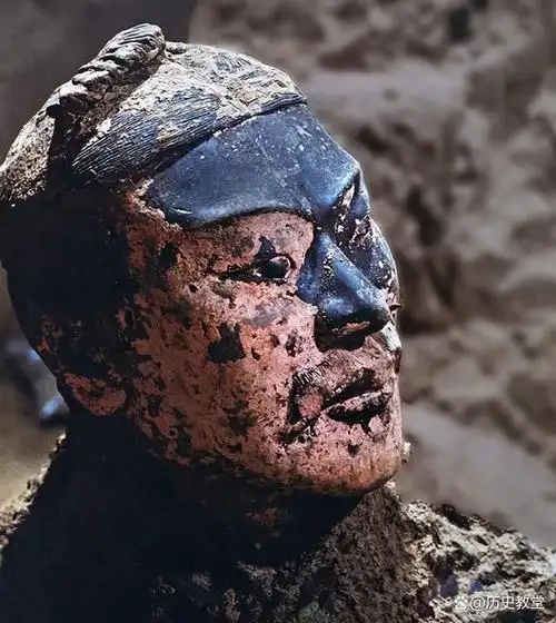 兵马俑出土一张诡异的脸,考古学家无法解释,至今不对外展出
