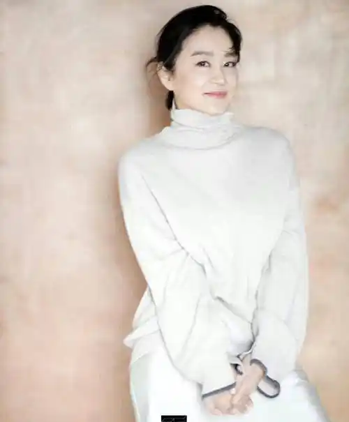 68岁林青霞瘦了!