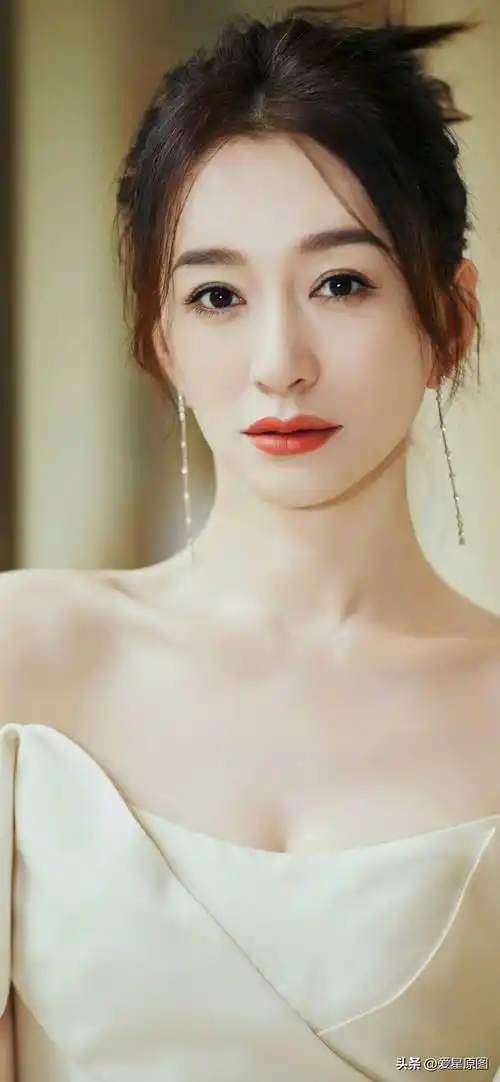 微笑天使-李小冉全图写真合集_角色_万物_生灵