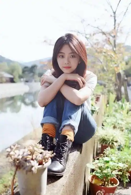 网友:童颜美女_高中生_赵丽颖_杨幂