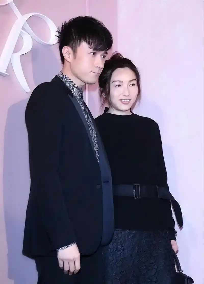 古巨基藏了20年的老婆竟是熟悉的她——陈韵晴!