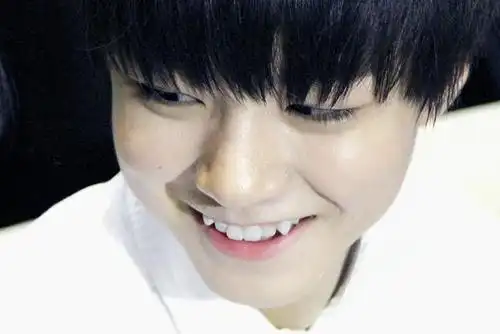 正畸牙医揭秘:人为什么会长虎牙?