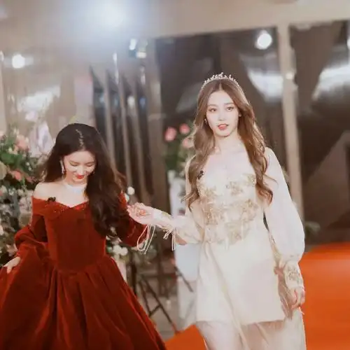 艺些(刘些宁 徐艺洋)携手出道,少一个都不完整