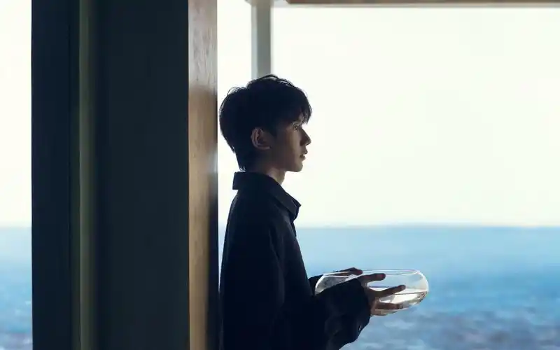 王源最新mv帅气图片桌面壁纸