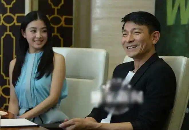 18岁张含韵被刘德华"潜规则"吓哭,助理:你在瞎想什么呢?