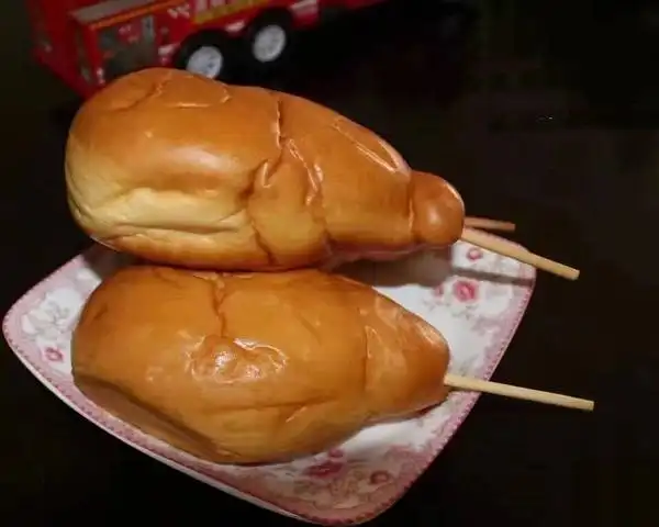 来看看有没有你小时候喜欢吃的面包