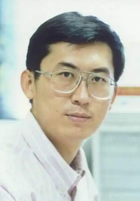 最年轻的院士卢柯:在十亿分之一米的金属上舞蹈_科学探索_科技时代