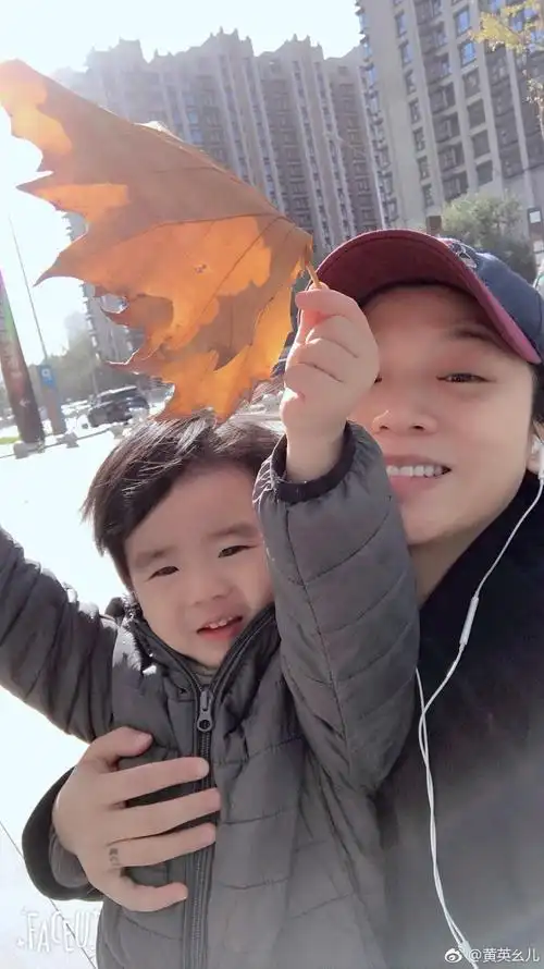 黄英老公儿子生活近照片曝光 09快女季军黄英现状怎么样了