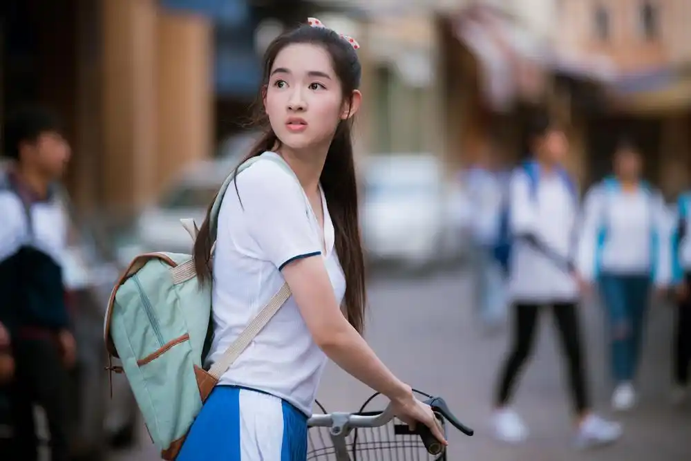 《遇见你真好》:群像青春下的爱情三重门