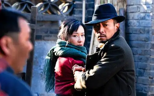 黄渤[微博],刘烨[微博]等实力演员联袂主演的电视剧《火线三兄弟》