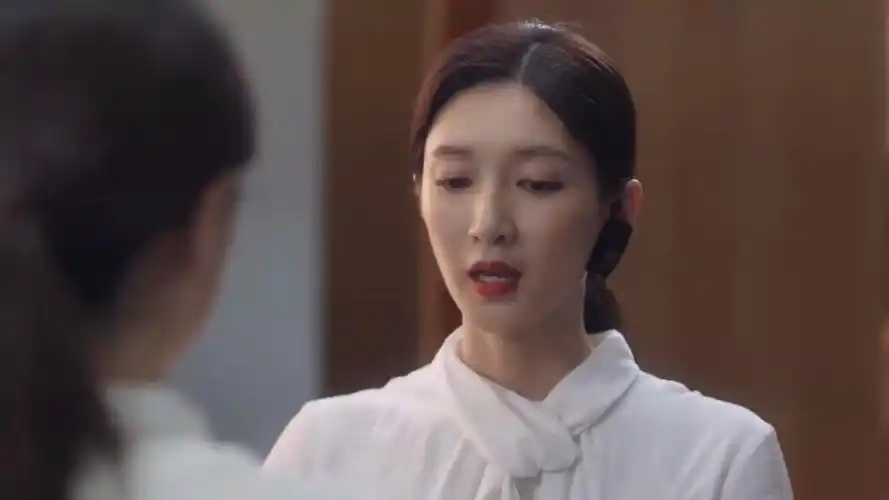 销售出一款百万的产品,谁料同事处处耍心机#三十而已 #江疏影