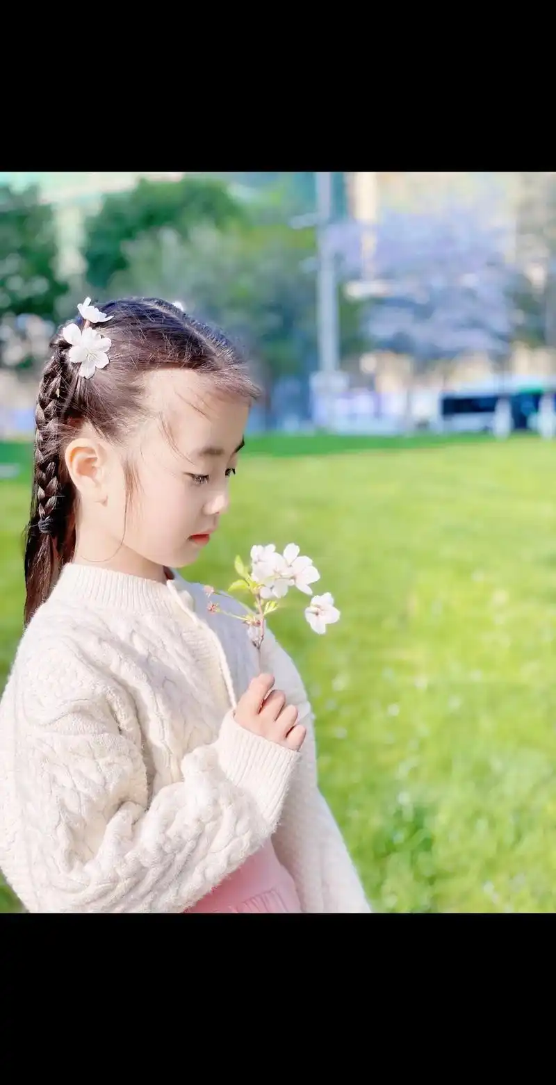 92你要自由,且充满希望的长大#超有镜头感的小女孩 #做个美 - 抖音