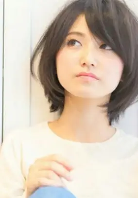 原创             圆脸,方脸,适合什么发型,怎么瘦脸?