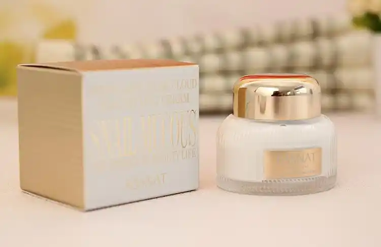 白玉蜗牛云朵美肤膏50g 滋润保湿 紧致6738