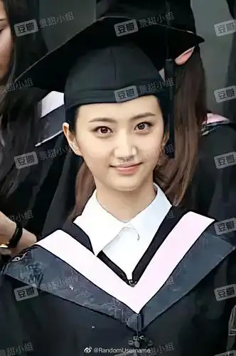 景甜北电07表本毕业照修复版