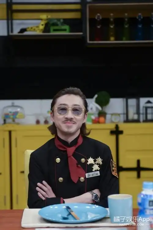 我们去了拜托了冰箱黄研老师的餐厅却没吃到他做的菜