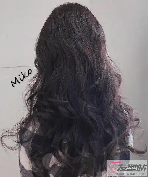 适合学生染的头发颜色 绝美极光紫黑色低调不失华丽