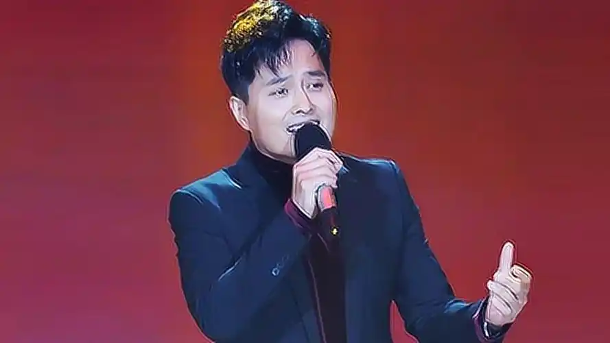 云飞一首云在飞歌词句句现实耐人寻味