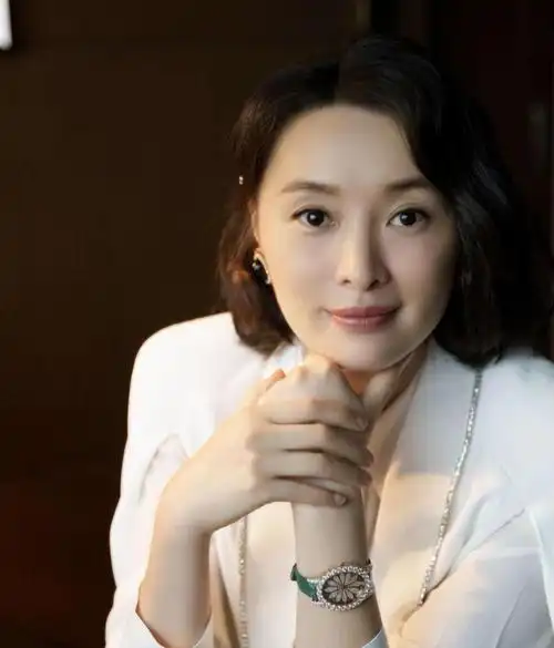 嫁给陈建斌17年被宠成宝而吴越仍是蒋勤勤心中咽不下的一根刺