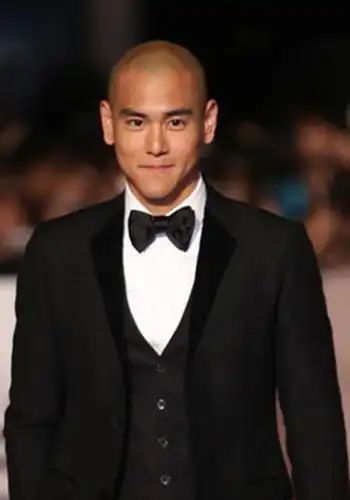 当红男明星光头的样子,李现吴亦凡还可以,看到彭于晏:沉沦了