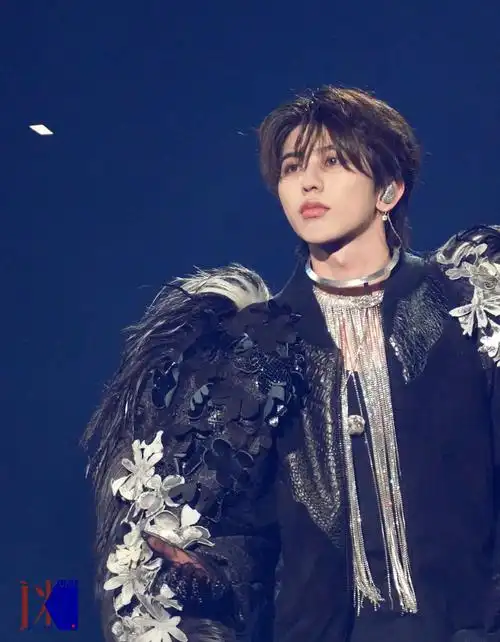 蔡徐坤北京演唱会##蔡徐坤情人全场大合唱