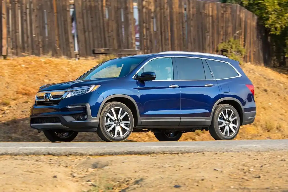 本田2023款中型suv详情评测:车大舒适能越野